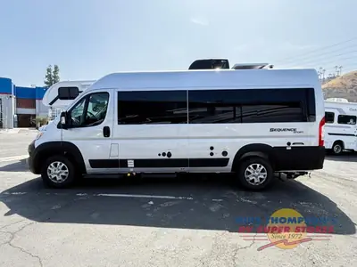 2026 Thor Motor Coach Sequence Sport photo 4