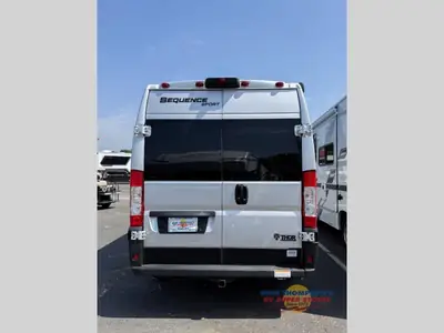 2026 Thor Motor Coach Sequence Sport photo 6