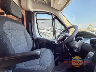 2026 Thor Motor Coach Sequence Sport photo 11
