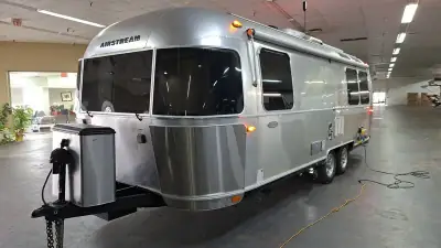 2018 Airstream Flying Cloud 25FB photo 4