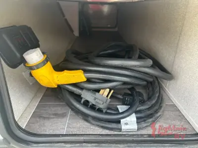 2019 Keystone COUGAR HALF-TON 33SAB photo 31