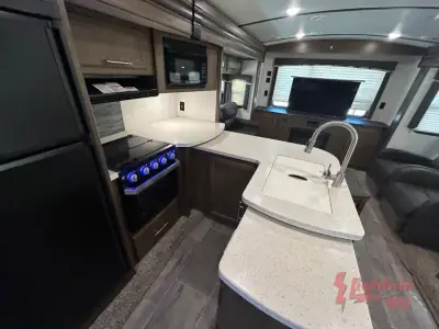 2019 Keystone COUGAR HALF-TON 33SAB photo 20