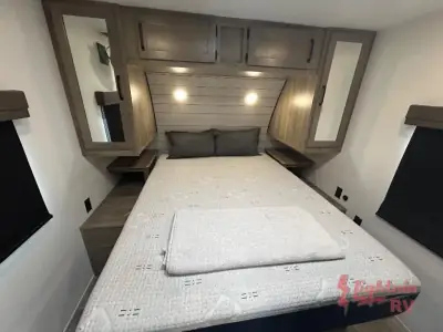 2025 Palomino Puma 227RK photo 17