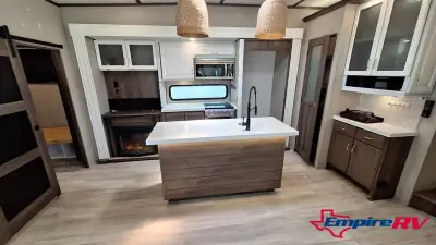 2021 Grand Design Solitude 3740BHR photo 11