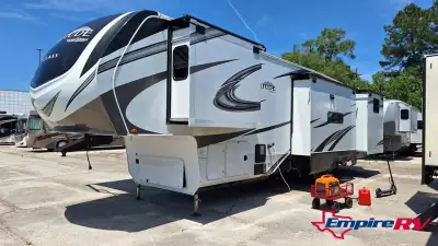2021 Grand Design Solitude 3740BHR photo 3