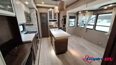 2021 Grand Design Solitude 3740BHR photo 10