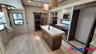 2021 Grand Design Solitude 3740BHR photo 9
