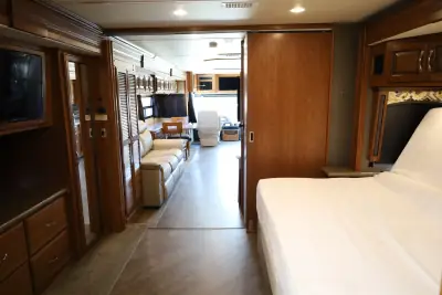 2017 Fleetwood Pace Arrow® LXE 38K photo 18