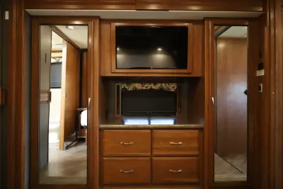 2017 Fleetwood Pace Arrow® LXE 38K photo 19