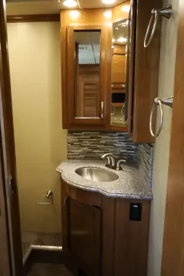 2017 Fleetwood Pace Arrow® LXE 38K photo 13