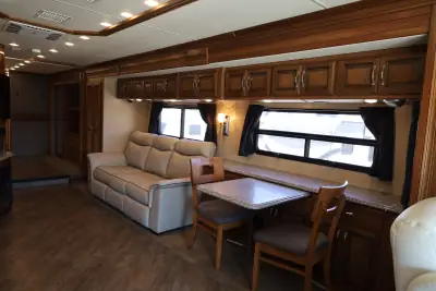2017 Fleetwood Pace Arrow® LXE 38K photo 10