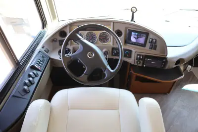 2017 Fleetwood Pace Arrow® LXE 38K photo 29