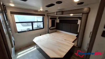2021 Keystone montana 3741FK photo 15