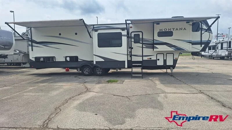 2021 Keystone montana 3741FK exterior