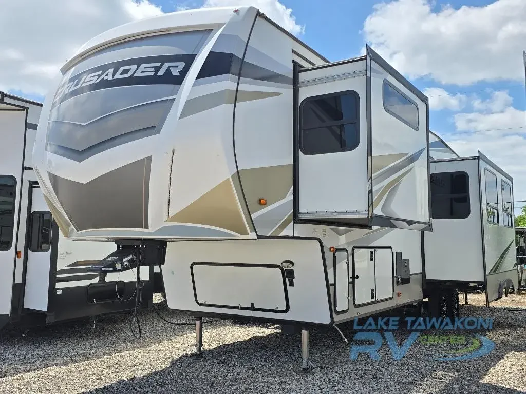 2023 Prime Time Crusader 395BHL exterior