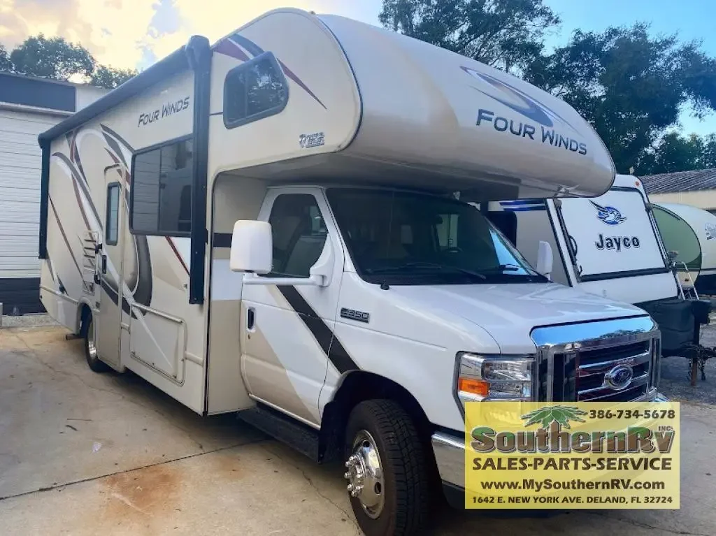 2019 Thor Motor Coach Four Winds 26B exterior