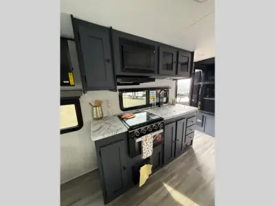 2026 Coachmen Apex Ultra-Lite 188RBST photo 14