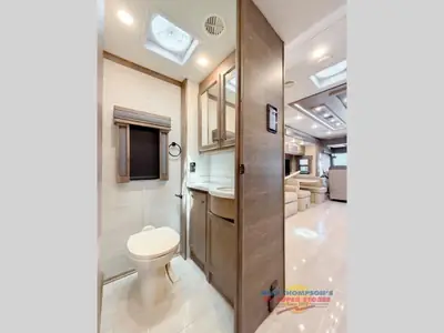 2026 Tiffin Motorhomes Allegro RED photo 27