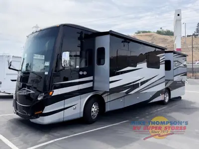 2026 Tiffin Motorhomes Allegro RED photo 2