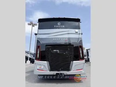 2026 Tiffin Motorhomes Allegro RED photo 5
