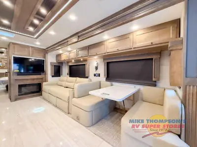 2026 Tiffin Motorhomes Allegro RED photo 12