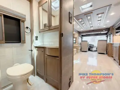 2026 Tiffin Motorhomes Allegro RED photo 26