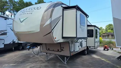 2018 Forest River Rockwood 8290BS photo 3