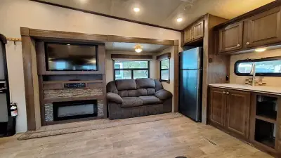 2018 Forest River Rockwood 8290BS photo 10