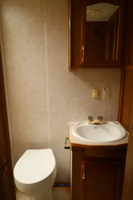 2004 Komfort 23FS photo 16