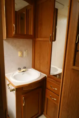 2004 Komfort 23FS photo 15