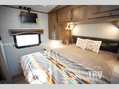 2027 Outdoors Timber Ridge Titanium Series 24BKS photo 15
