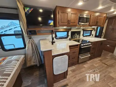 2027 Outdoors Timber Ridge Titanium Series 22FQS photo 9