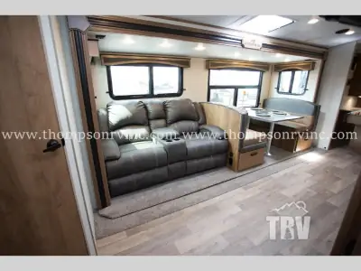 2027 Outdoors Timber Ridge Titanium Series 28BKS photo 5
