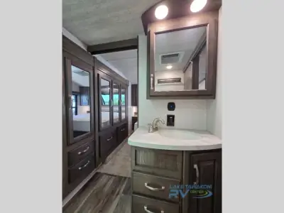 2021 Keystone Cougar 302RLS photo 12