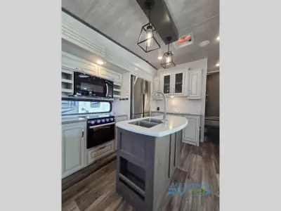 2021 Keystone Cougar 302RLS photo 7