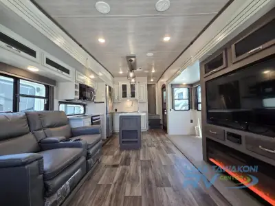 2021 Keystone Cougar 302RLS photo 6