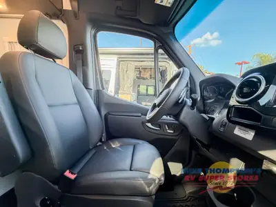 2026 Tiffin Motorhomes GH1 photo 10