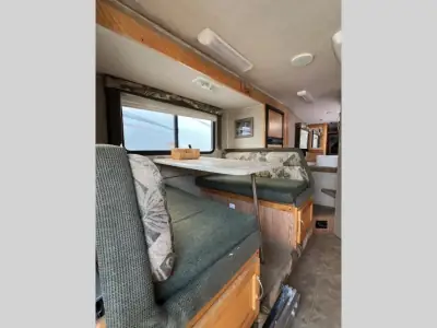 2009 Eagle Cap Campers Eagle Cap 955 photo 8