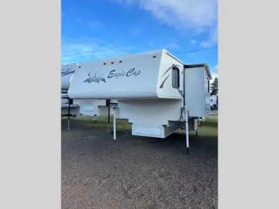 2009 Eagle Cap Campers Eagle Cap 955 photo 3