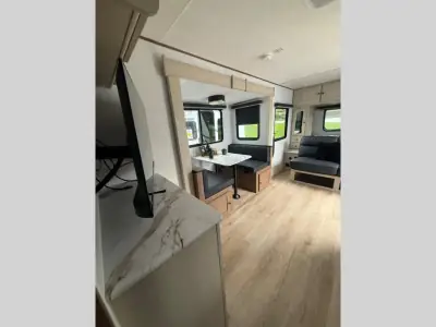 2026 Coachmen Apex Ultra-Lite 241BHS photo 21