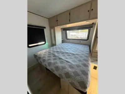 2026 Coachmen Apex Ultra-Lite 293RLDS photo 26