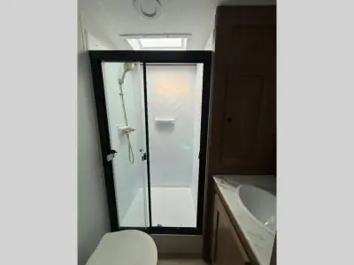 2026 Coachmen Apex Ultra-Lite 293RLDS photo 22