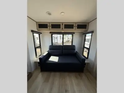 2026 Coachmen Apex Ultra-Lite 293RLDS photo 16