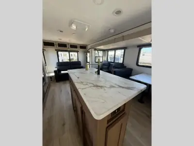 2026 Coachmen Apex Ultra-Lite 293RLDS photo 12