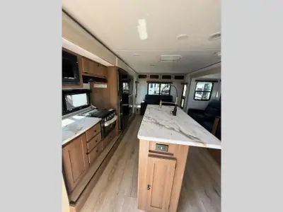 2026 Coachmen Apex Ultra-Lite 293RLDS photo 9
