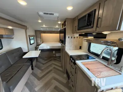 2022 Ember Overland Series 201FBQ photo 2