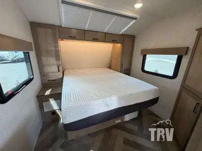 2022 Ember Overland Series 201FBQ photo 8