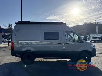 2026 Tiffin Motorhomes GH1 photo 16