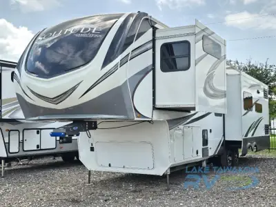 2022 Grand Design Solitude 345GK photo 3