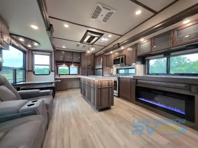 2022 Grand Design Solitude 345GK photo 6